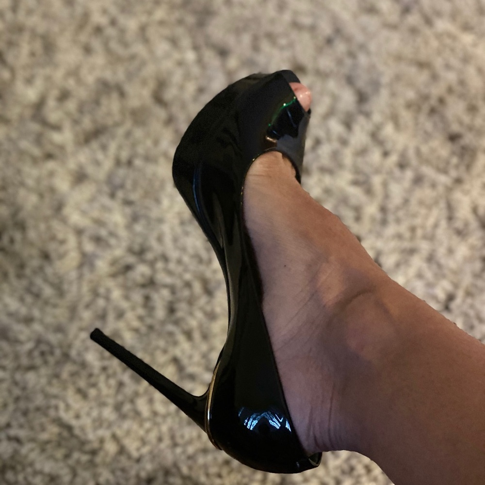 Louis Vuitton shoes - Picture 7 of 8
